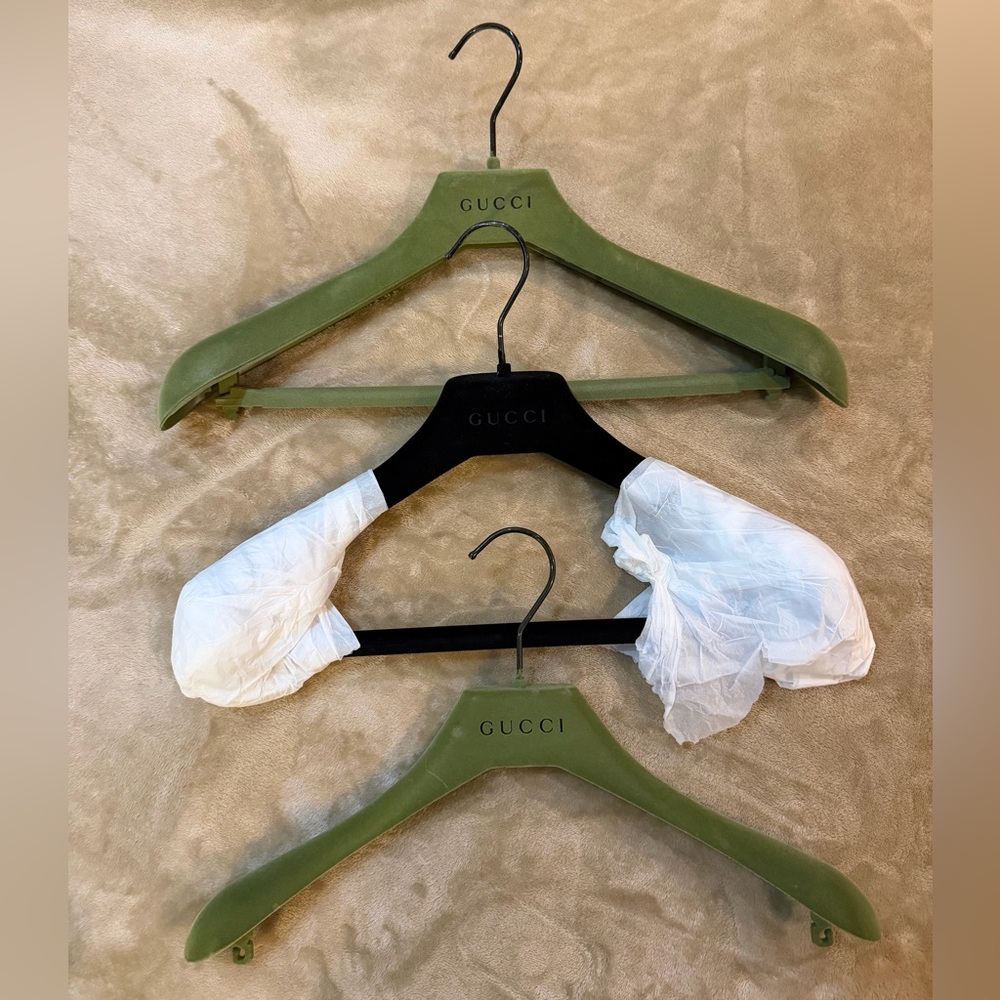 GUCCI hangers - bubble of 3